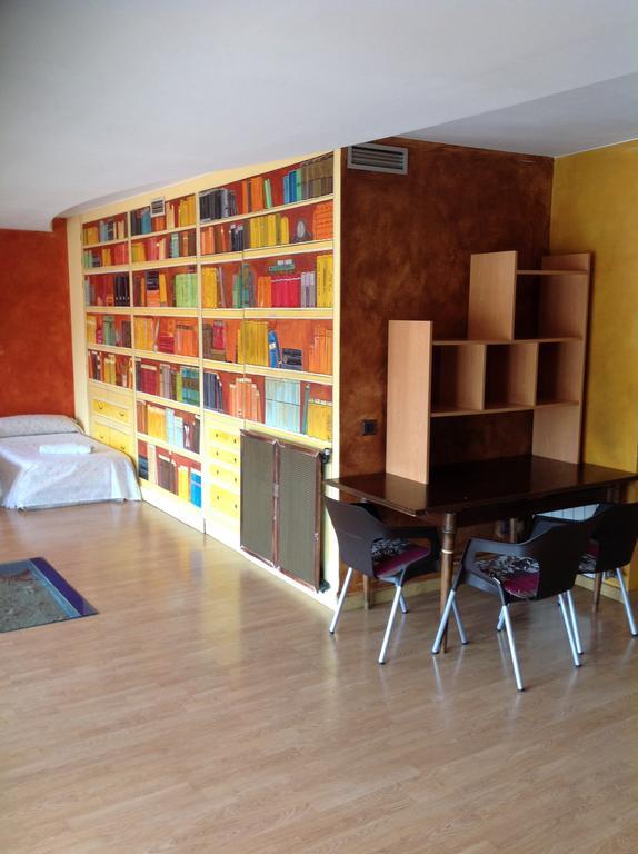 Hostel Alhambra Жирона Экстерьер фото